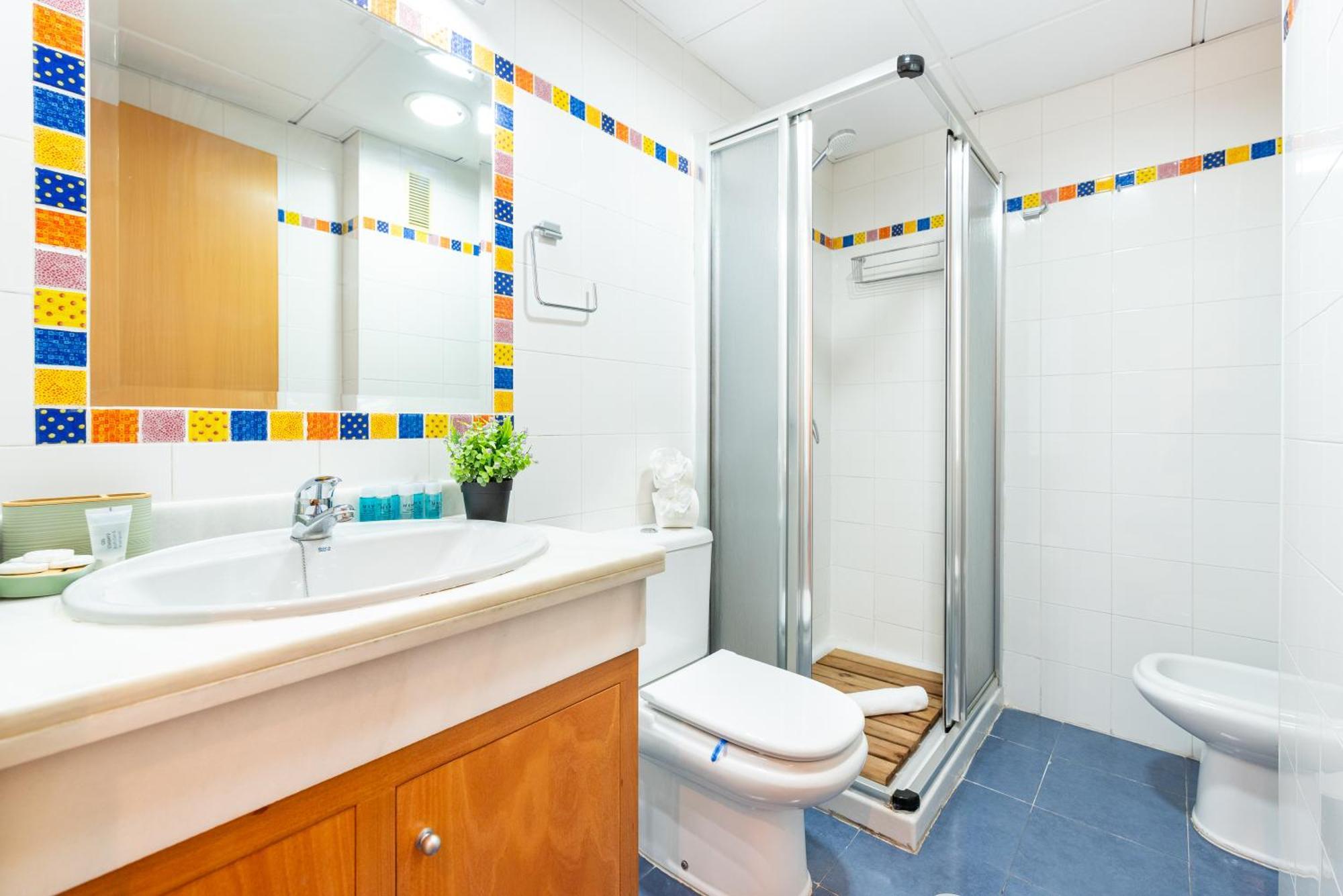 Wintowinrentals Quiet Apartment, Good Location, Free Parking Málaga Exterior foto